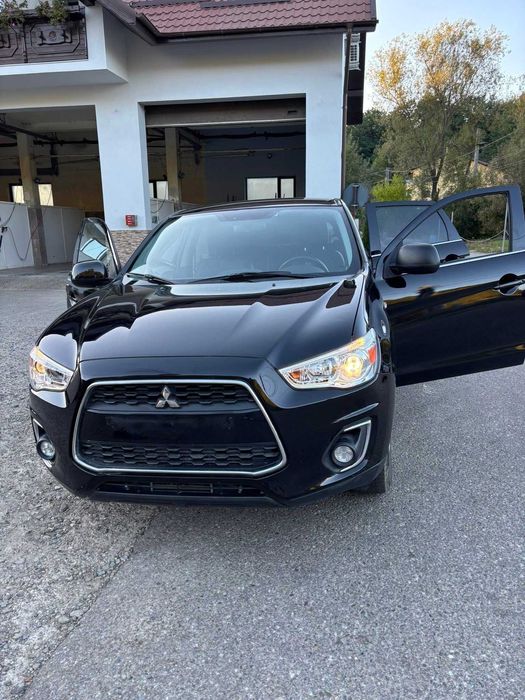 Vând Mitubishi ASX