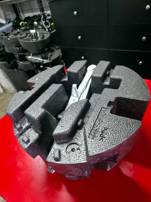 Kit Cric Auto Complet - OEM Nissan Renault Dacia Logan Sandero