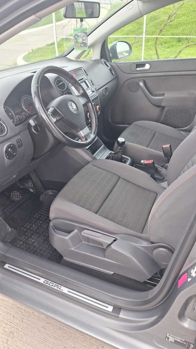 Vând golf 5 plus