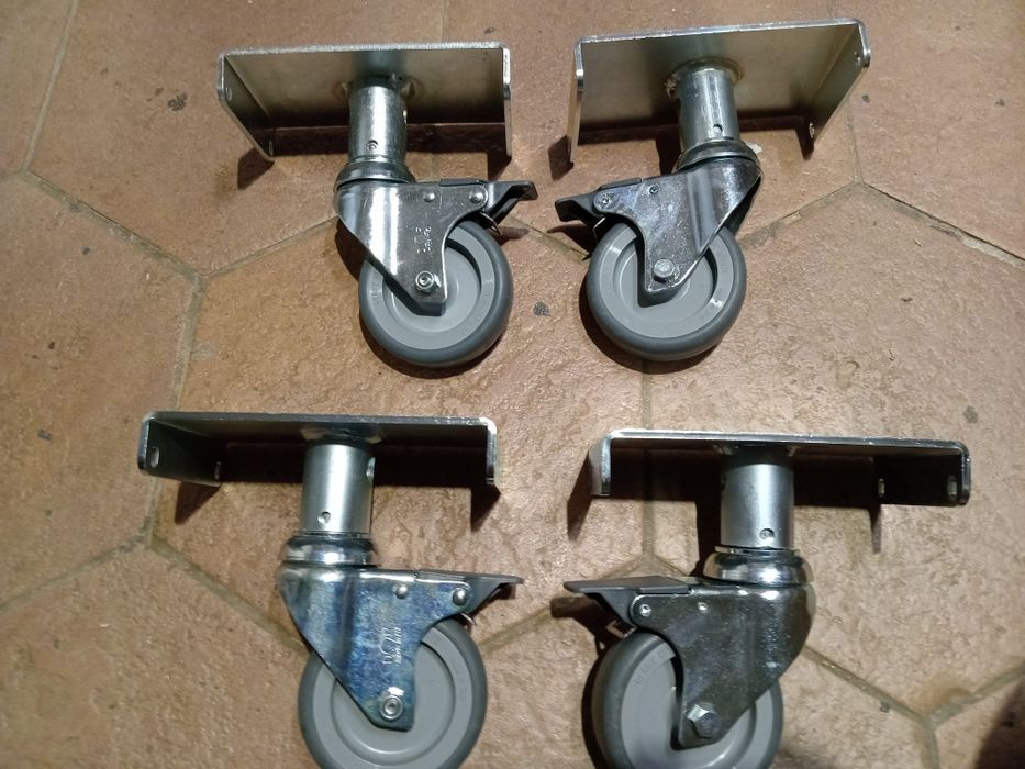 Set 4 Roti pivotante