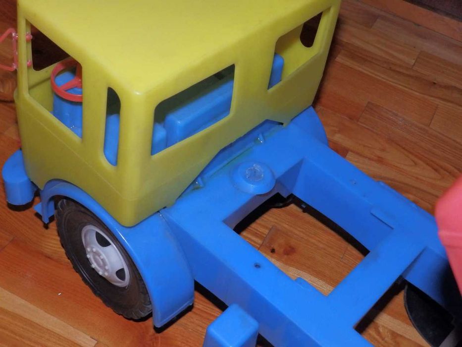 Детски играчки различни цени