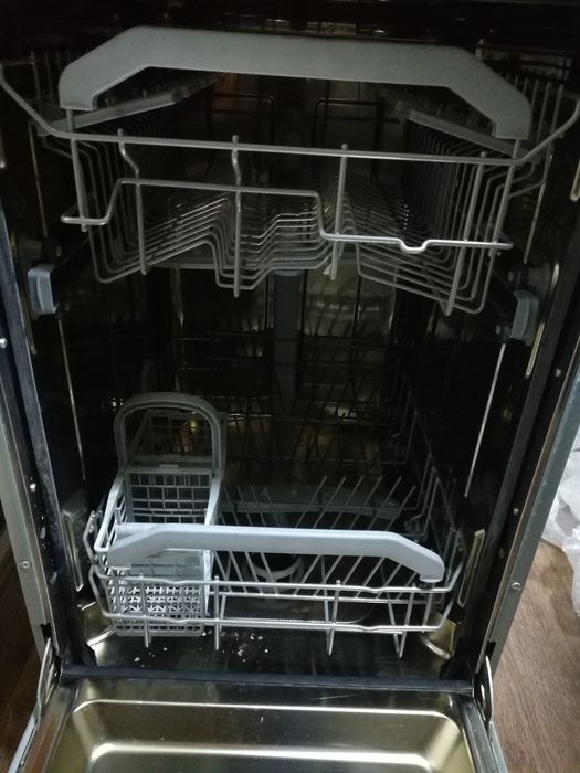 Продам не рабочую посудамойку