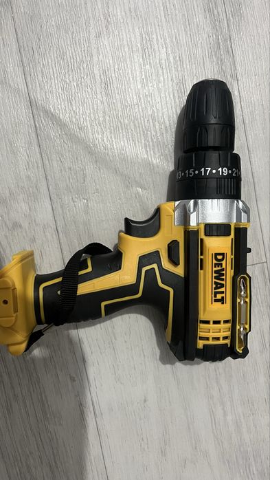 DeWALT шуруповерт 14 000