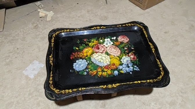 Паднос новый 2шт