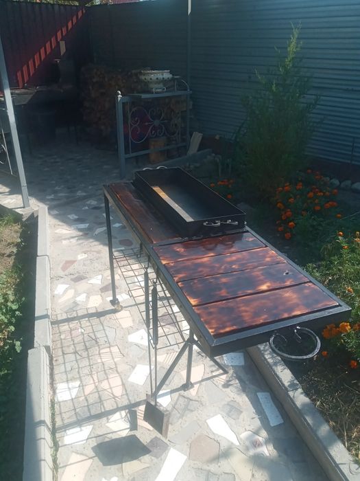 Продам мангал на колесах