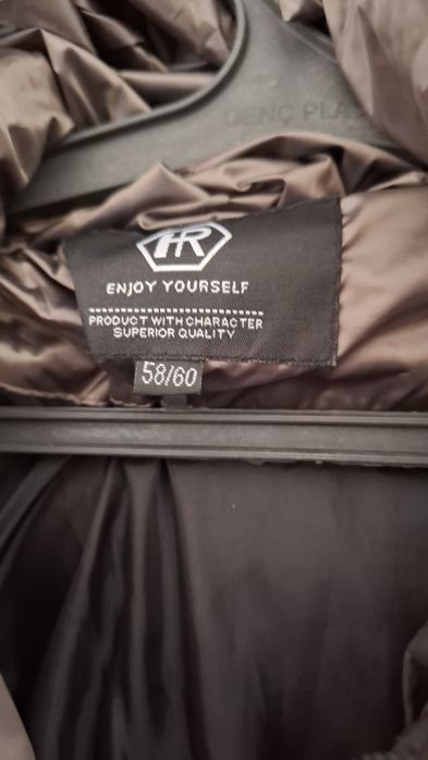 Зимние куртки подчти новые