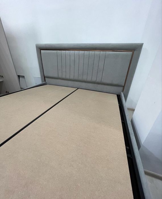 Срочно продаем спальный гарнитур “Симона”