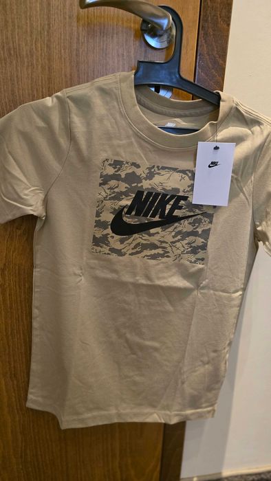 Тениска Nike, модел The Nike Tee