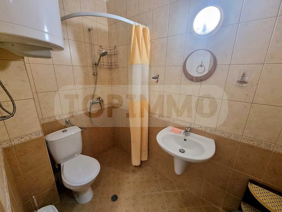 Продава се Тристаен апартамент в Варна, Галата - 88 кв.м за 1875 €/кв.м - Снимка #5