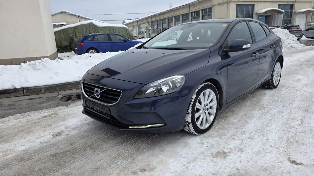 Volvo v40 d2 2013