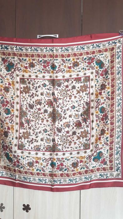 Batic/ esarfe , mare