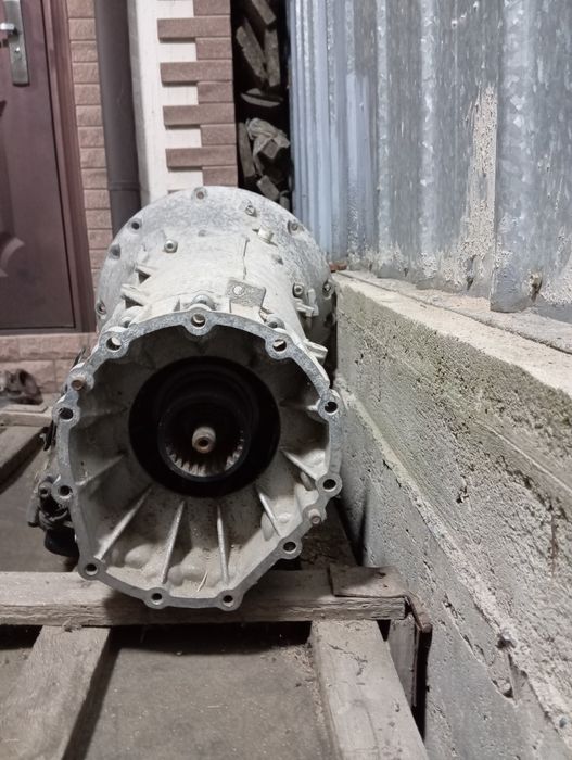 Коробка Эмелка 2002г. 320.