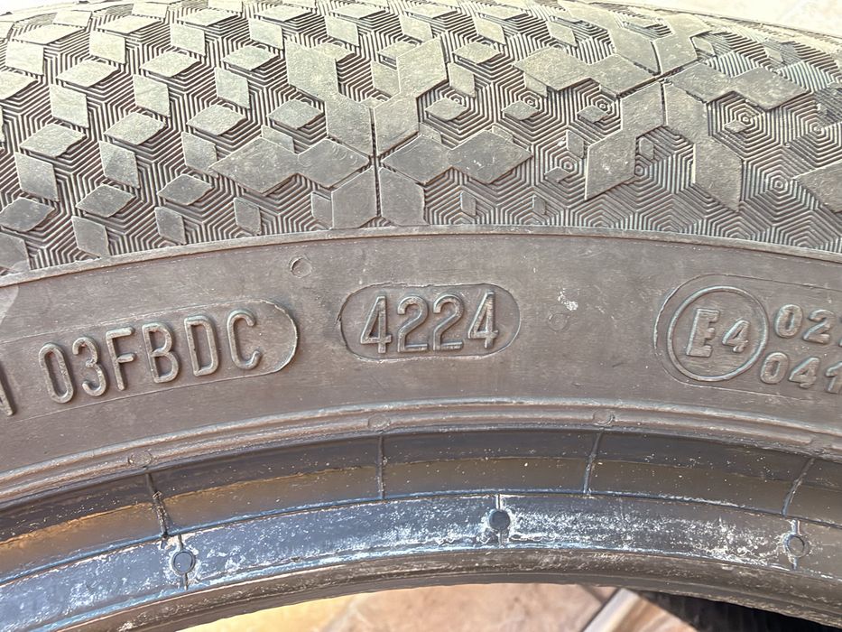 Continental 215/55/17 DOT 2024