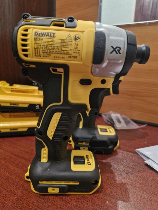 Импакт Dewalt dcf 887