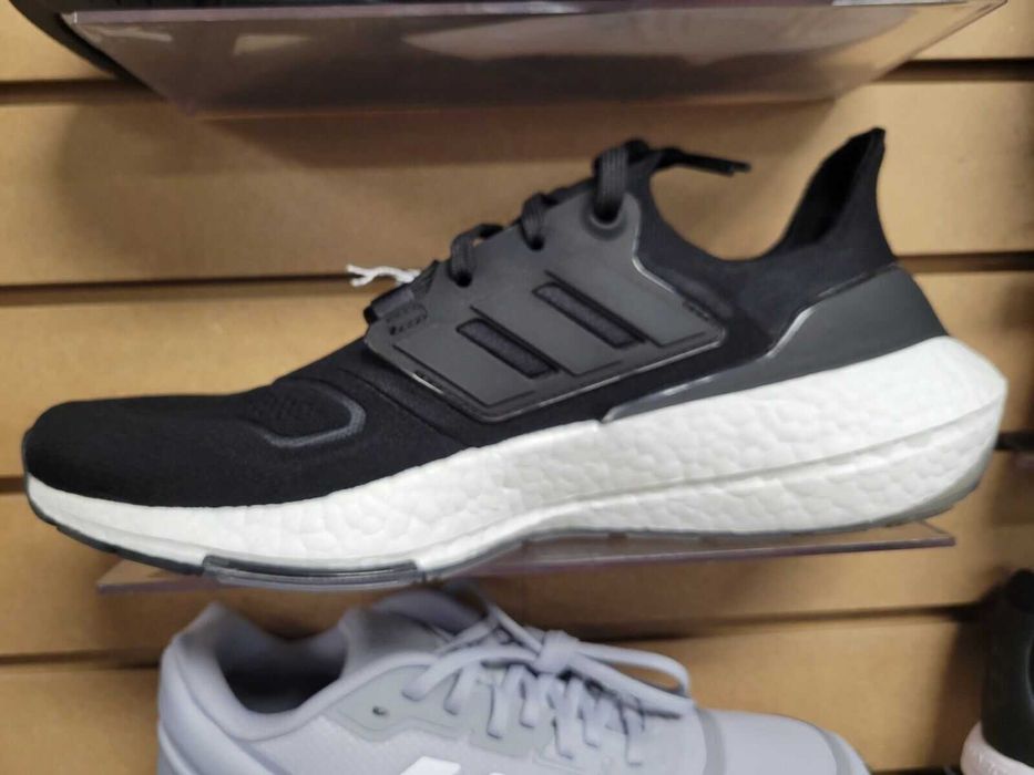 Оригинални мъжки обувки ADIDAS ULTRABOOST 22 Primegreen размери EU38 2/3 , 40.5