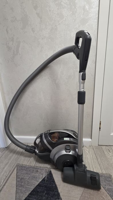 Пылесос Lg 1800 ватт