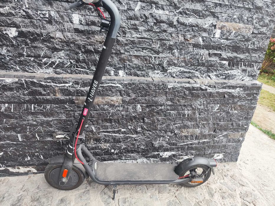 Trotineta electrica marca Nave ,in stare foarte buna de funcționare,25km/h