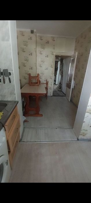 Продам квартиру спутник 15 3/1/5 2х6 балк 68000&
