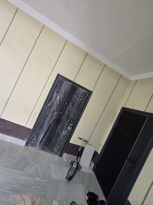 Ikk xonalik kivartira sotiladi