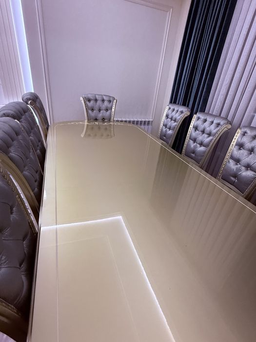 Стол стул мебель для гостинной