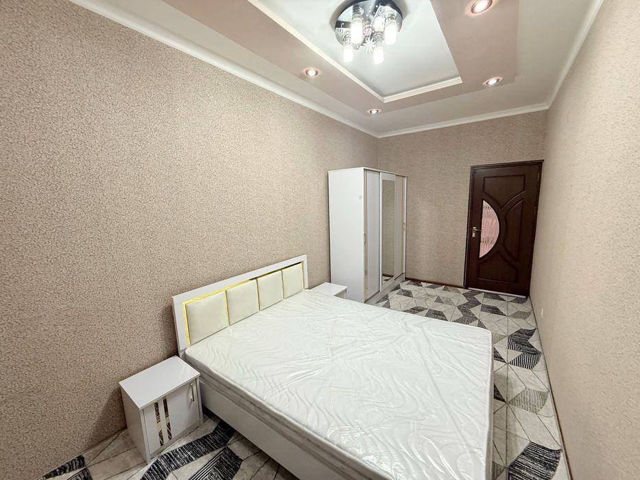 Сдается 2ух комнтная квартира на чиланзаре на Ц квартале