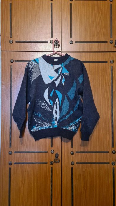 Одежда подростковая (брюки, кофты, юбки)