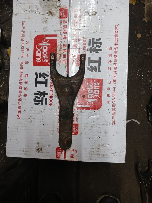 Вилка сцепления Тоета Карина Е объем 1,6