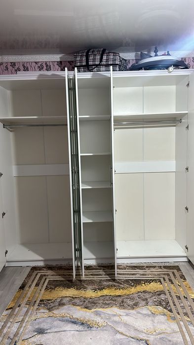 Спальный гарнитур