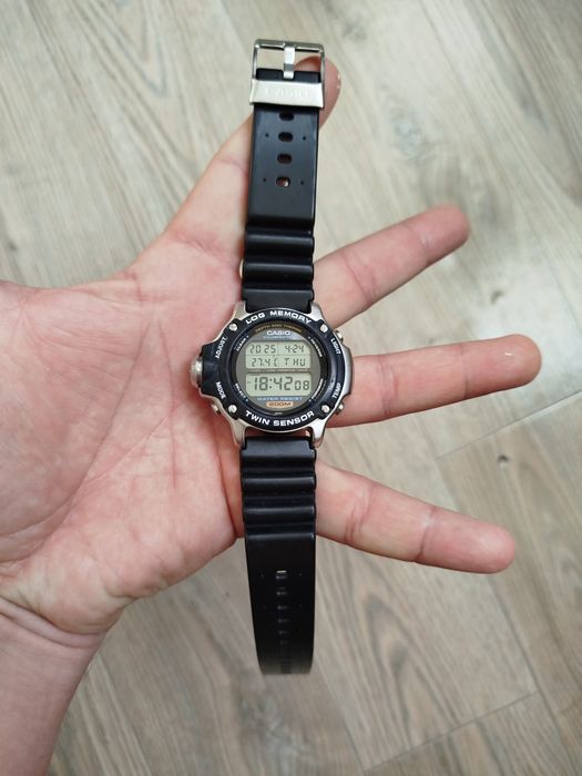 Часы Casio для дайвинга.