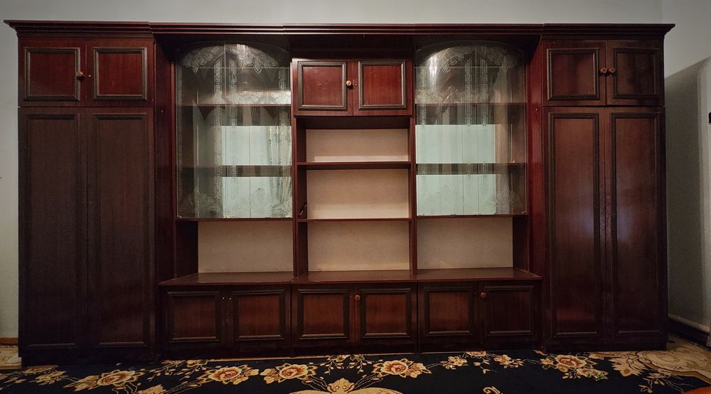 Mehmonxona Mebeli Sotiladi