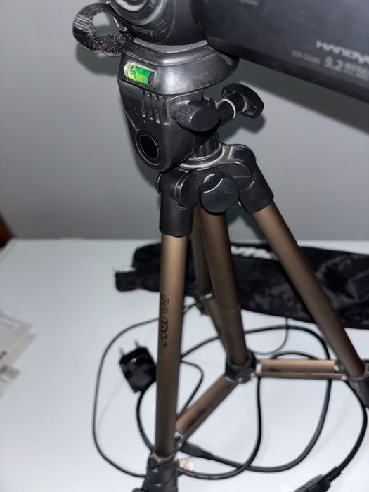 camera sony HDR-cx240E