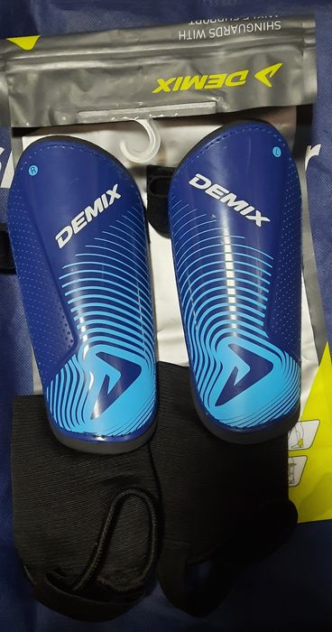 Бутсы, щитки, гетры, футбольная форма