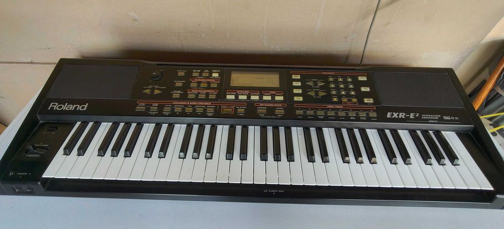 Pentru piese orgă Roland EXR-E2