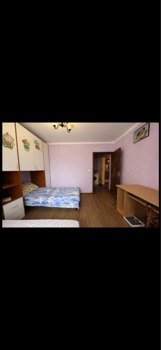 Vand apartament cu 2 camere