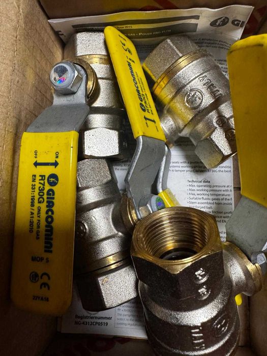 Robinet gaz GIACOMINI R730GX004 3/4"