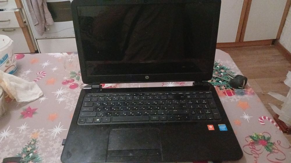 Ноутбук на hp в рабочем