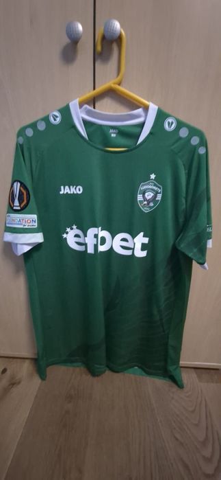 Автентични футболни фланелки