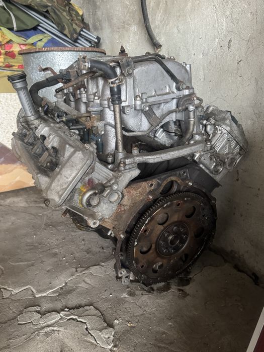 Двигатель 2UZ-FE в сборе