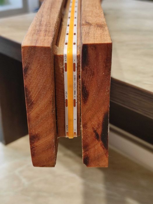 Лед лампа от дърво