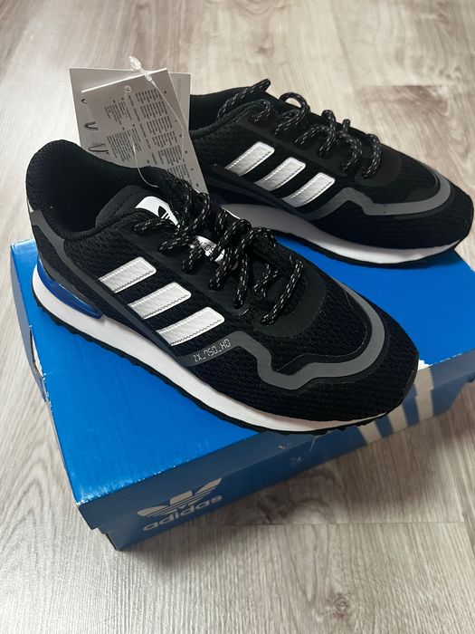 Маратонки Adidas