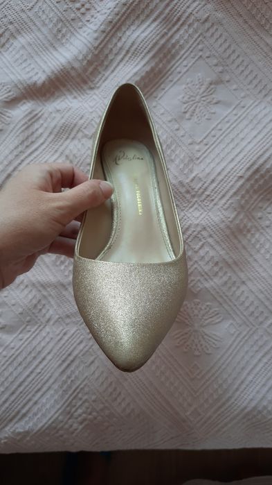 Туфли  на низком каблуке