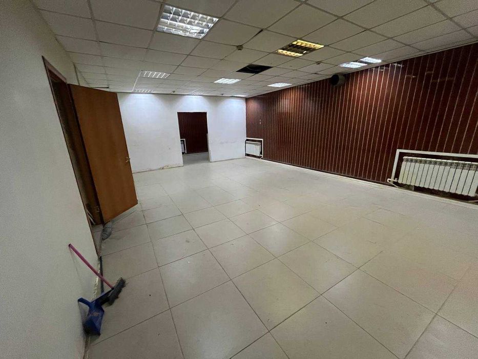 Продам ком. помещение в центре