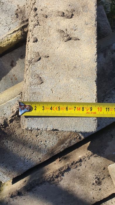 Borduri si stapi beton