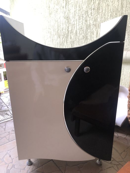 Vând lavoar, baterie, dulap