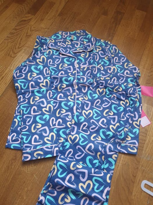 Продам пижаму для девочки Новая