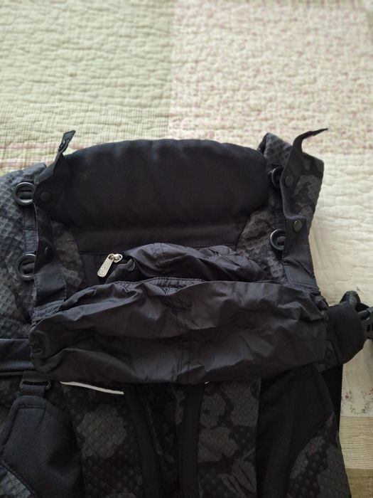 Marsupiu Ergobaby Omni Breeze Onyx
