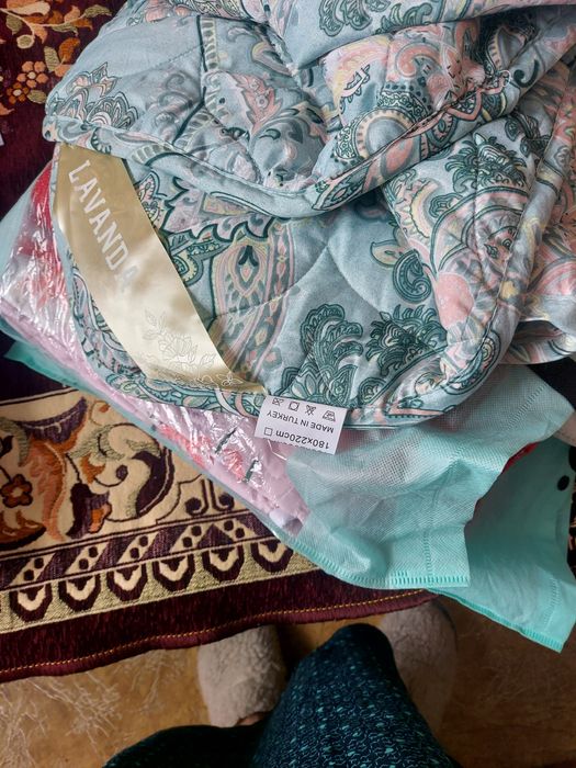 Продаются       пледы      и одеяло