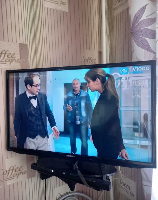 Смарт телевизор Samsung 81 см WiFi YouTube