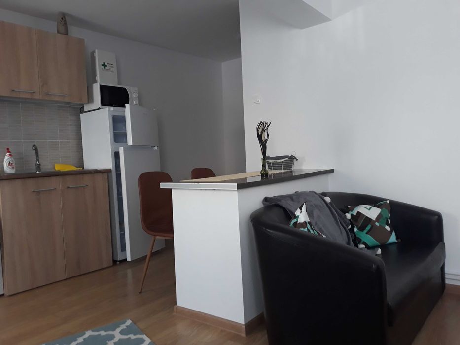 Închiriez garsoniera Târgu Ocna