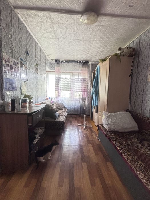 Продам 2 комн общежите.
